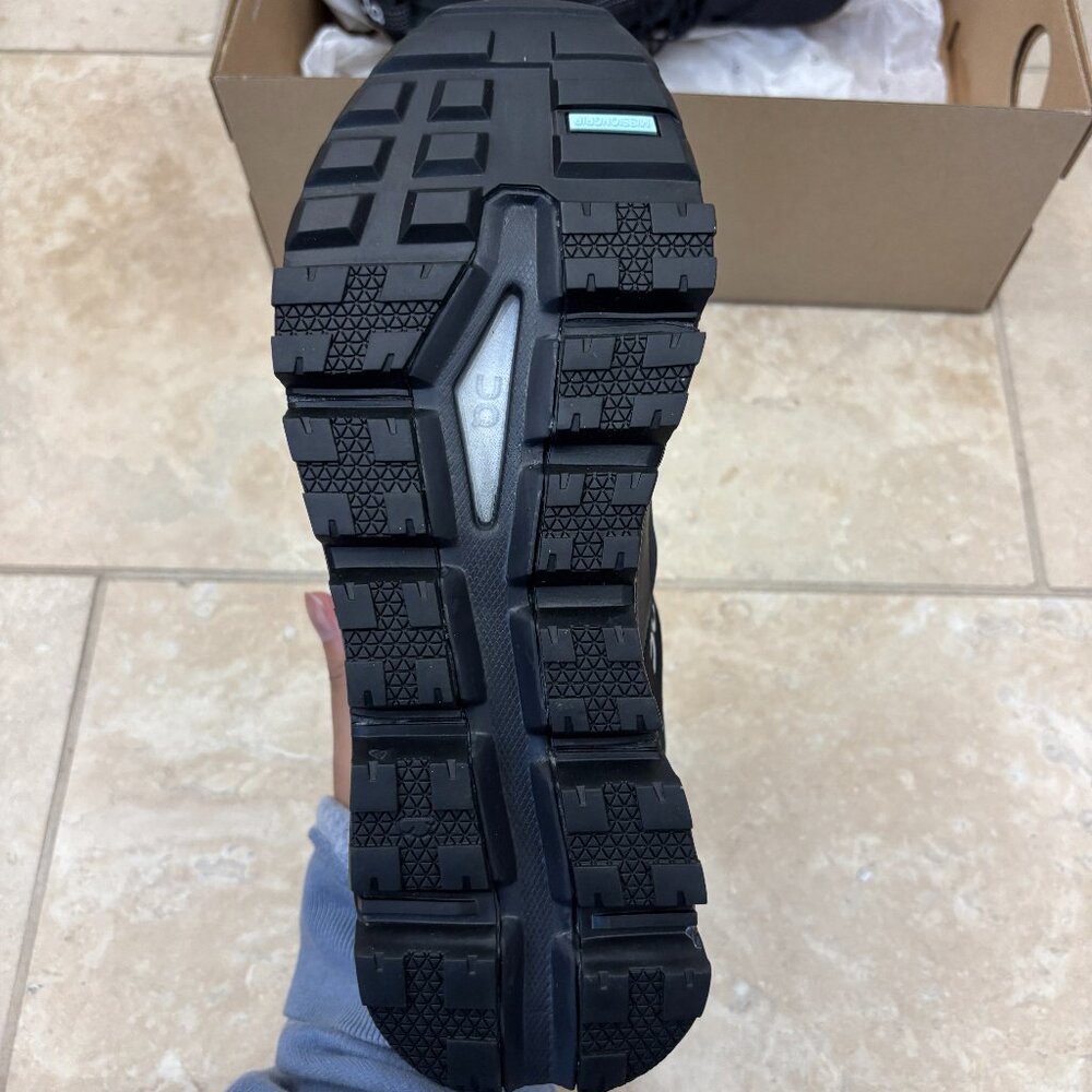 NWOT On Cloudtrax Waterproof Shoes - Picture 9 of 10